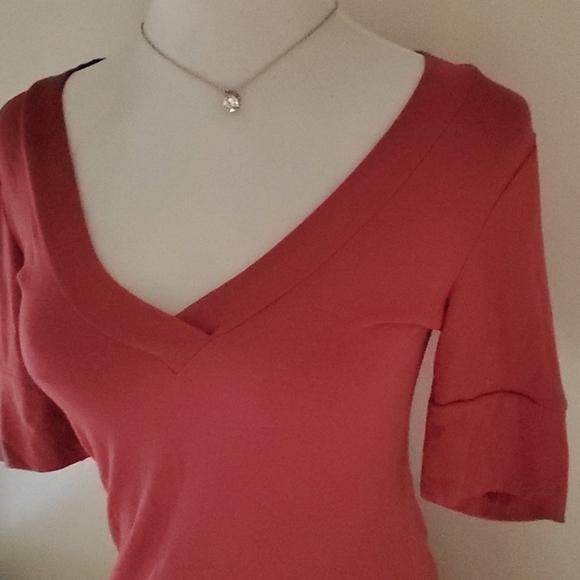 Y2K V-Neck Top with Button Sleeves - Picture 2 of 6